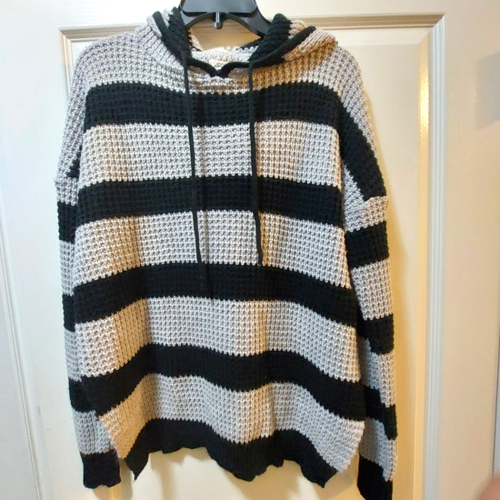 Ardene Cannigan Long Sleeve Hoodie Sweater Black and Gray Size SP